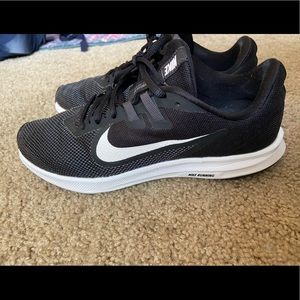 Nike Men’s Downshifter 9 Running Shoes Size 8.5